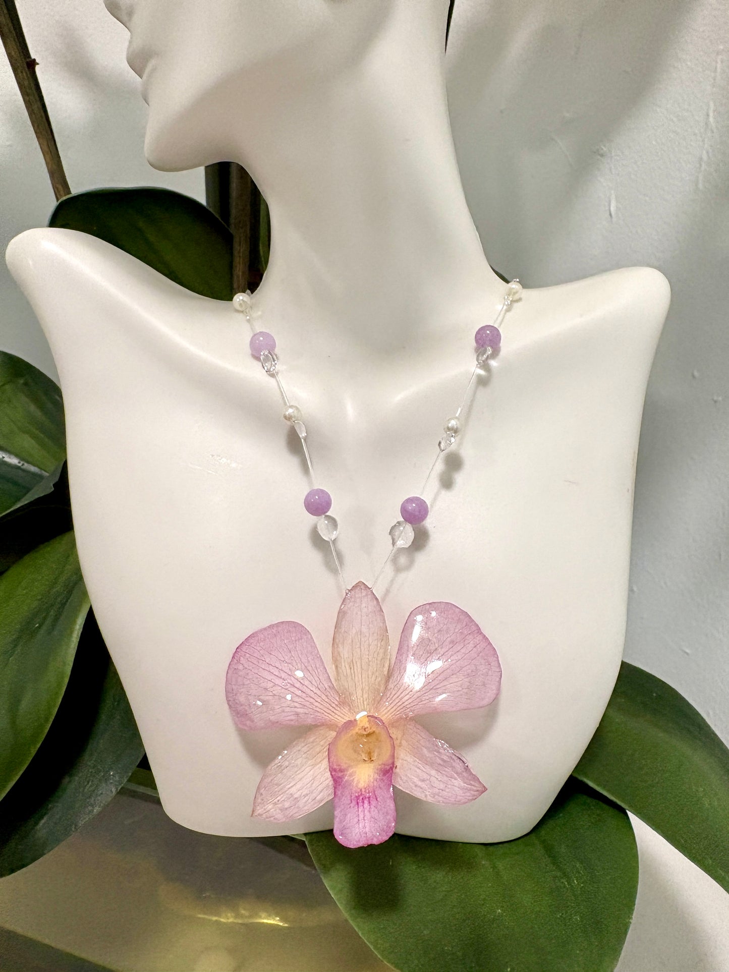 Crystal orchid Pink/Pearl Necklace